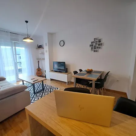 Nola-mostar Cityscape Retreat